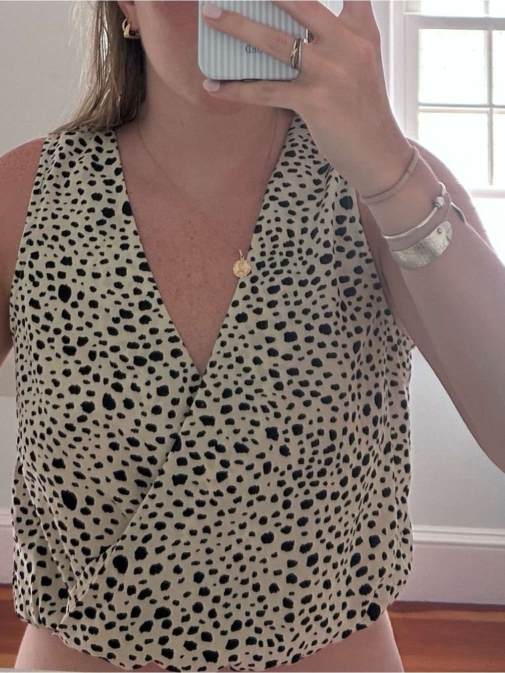 NWT Steve Madden Beige and Black Sleeveless tank